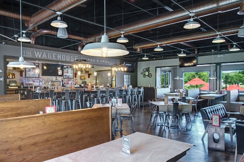 Pocono Mountain Villas MOD Collection by Sonesta