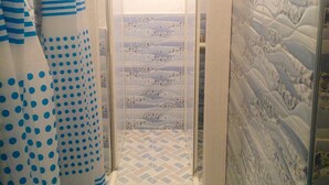 Unclassified image, 4 of 17, button - Hostel Villa Red City (Marrakech)