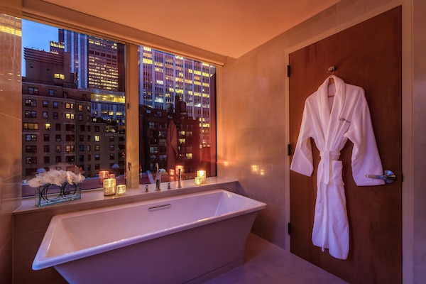 Suite Deluxe, Plusieurs lits | Vue de la chambre