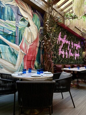 Terrace/patio - Concorde Hotel New York (New York)