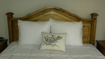 3 makuuhuonetta, työpöytä, silitysrauta/-lauta, ilmainen Wi-Fi