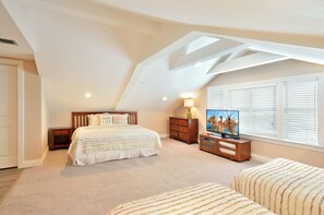 4 bedrooms, iron/ironing board, free WiFi, bed sheets