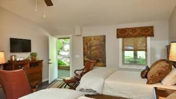 Standaard vierpersoonskamer, toegankelijk voor mindervaliden, en-suite badkamer (Room III) | 1 slaapkamer