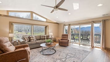 Club appartement, en-suite badkamer, uitzicht op golfbaan (2-Bedroom Luxury Rentals) | Lounge