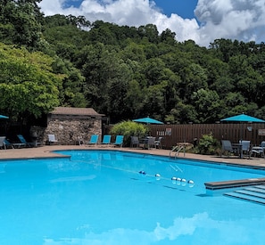 Outdoor pool, a heated pool