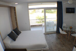 1 bedroom, WiFi, bed sheets