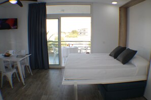 1 bedroom, WiFi, bed sheets - Rescator Resort 211 - One Bedroom Apartment, Sleeps 4 (Roses)