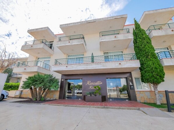 Exterior - Rescator Resort 116 - One Bedroom Apartment, Sleeps 4 (Roses)