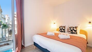 2 habitaciones, tabla de planchar con plancha, wifi y ropa de cama