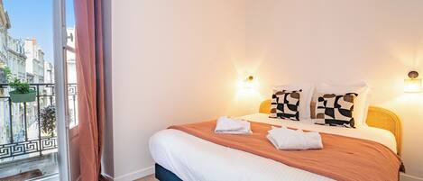 2 dormitorios, tabla de planchar con plancha, wifi y ropa de cama