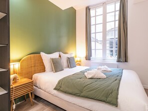 2 habitaciones, tabla de planchar con plancha, wifi y ropa de cama 