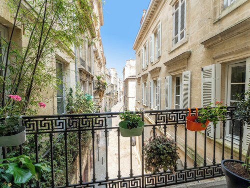 Magnifique appartement de charme confortable pour 6 dans la rue Ausone