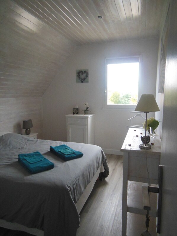 3 bedrooms, iron/ironing board, travel crib, WiFi