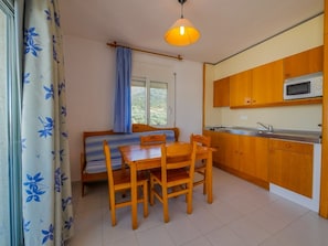 Dining - Rescator Resort 213 - One Bedroom Apartment, Sleeps 4 (Roses)