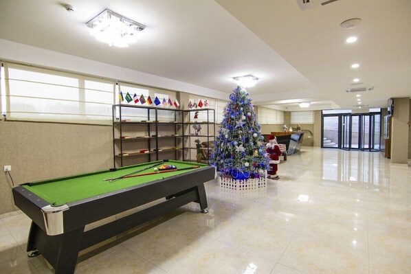 Game room - Lisi Hills Hotel (Tbilisi)