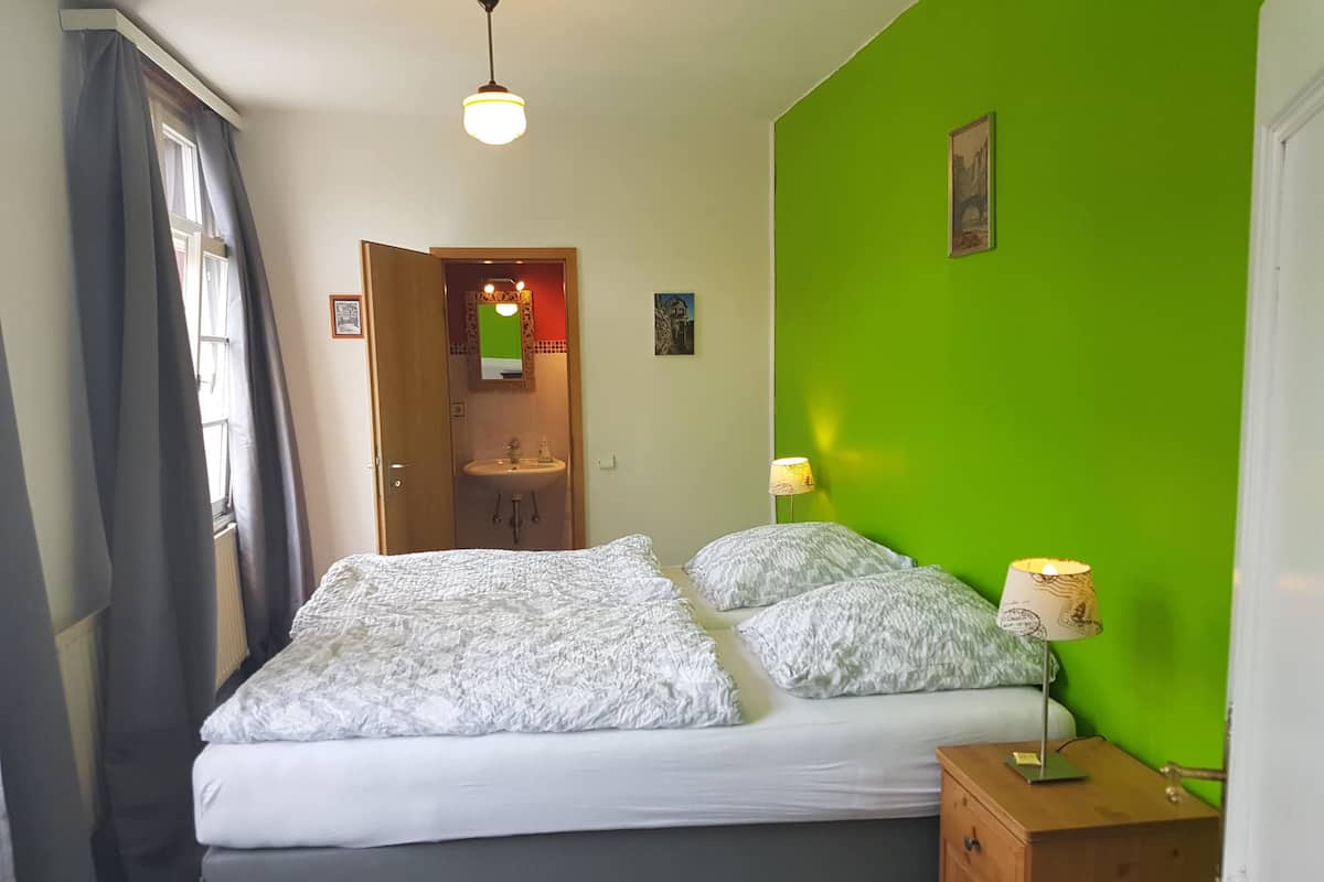 Phòng đôi cơ bản, 1 phòng ngủ (cleaning fee included) | Truy cập Internet không dây miễn phí, bộ trải giường 