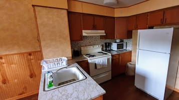 Microwave, coffee/tea maker