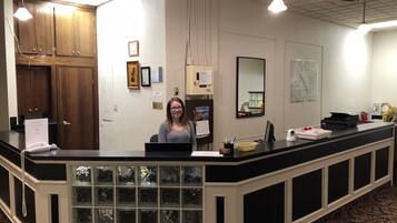 Check-in-/Check-out-Schalter