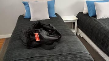 Apartment, 2 Bedrooms | Iron/ironing board, free cribs/infant beds, free WiFi, bed sheets