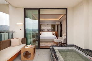 Executive suite, 1 kingsize bed, roken | Luxe beddengoed, een minibar, gratis wifi, beddengoed