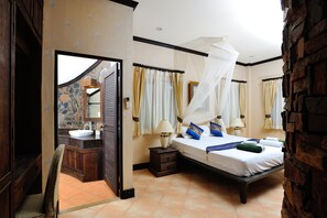 Duangdurn Villa | Premium bedding, down comforters, blackout drapes, free WiFi - Polina Park Hotel (Koh Samui)