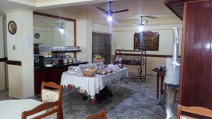 Free daily buffet breakfast
