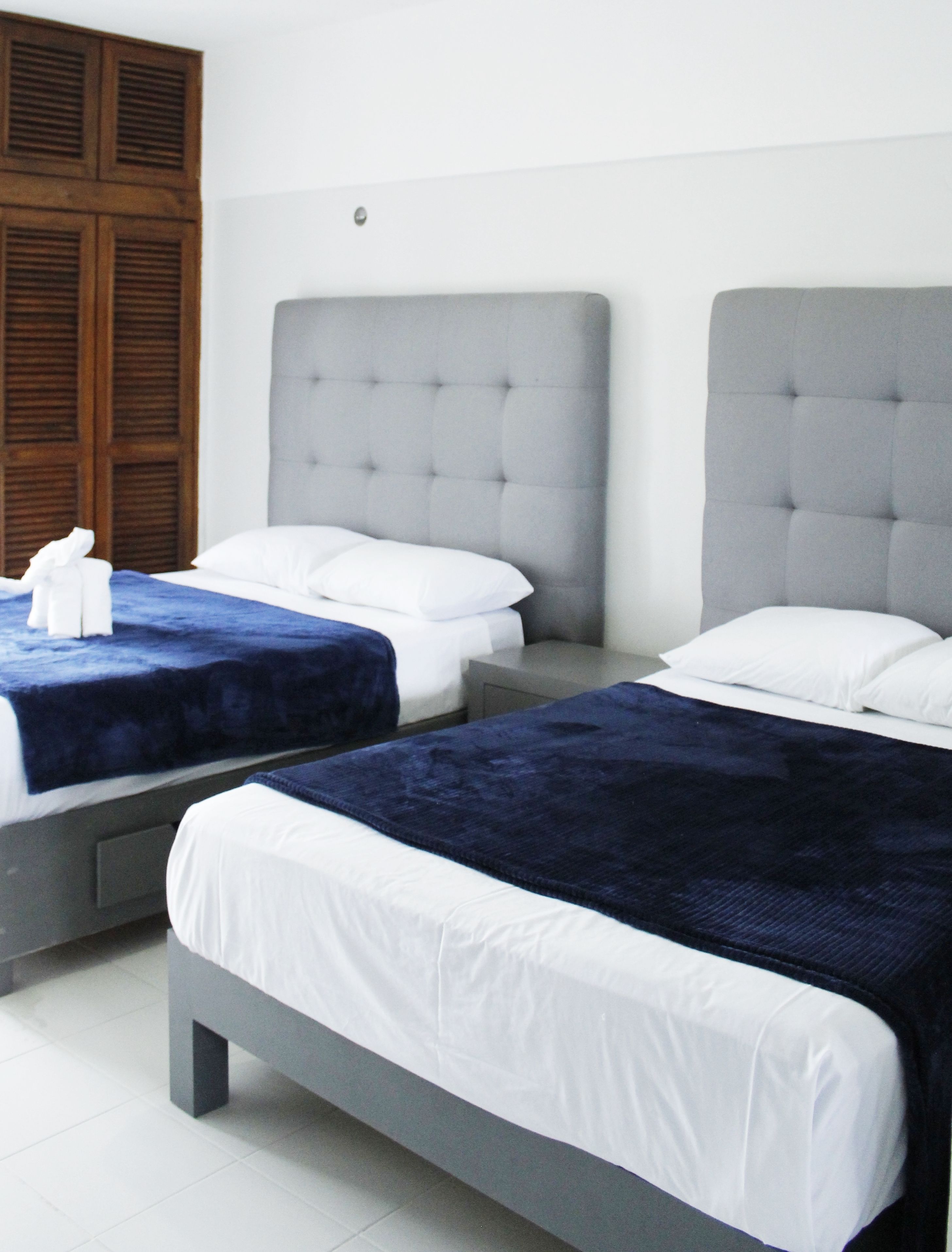 Individueel gemeubileerd, een bureau, een laptopwerkplek