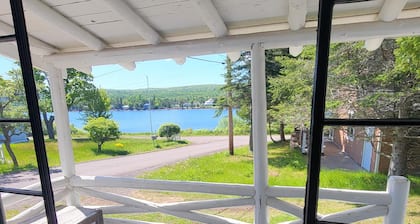 Eagle Harbor- Harbor View: Soak Up the Sun at a Beachside Cottage This Summer