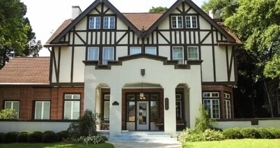 LUXURY CONDO - ALLMAN BROTHERS BAND MUSEUM, MERCER UNIVERSITY, AMPHITHEATER