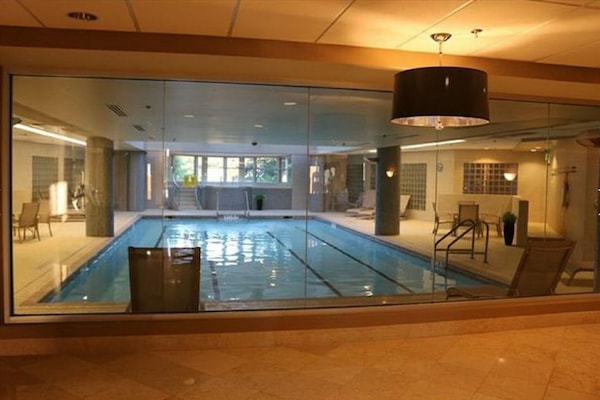 Piscina interna, piscina externa