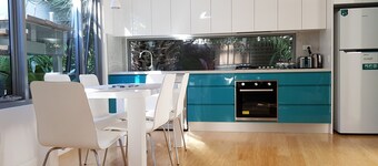 Beautiful Beach-side cottage with lap pool in North Maroubra close to Coogee