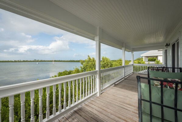 Terrace/patio - Modern Waterfront Luxury Home with Heated Pool! (Key West)