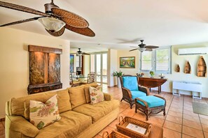 TV, DVD player - Fajardo Townhouse w/ Private Pool & Ocean View (Fajardo)