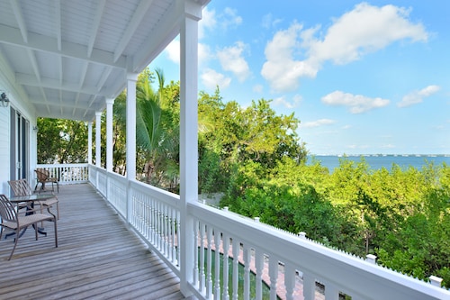 Waterfront Home in Key Cove Landings