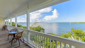 Outdoor dining - Luxury Waterfront Home with private pool (Key West)