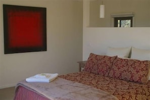 2 Schlafzimmer, Bügeleisen/Bügelbrett, Reisekinderbett, Bettwäsche