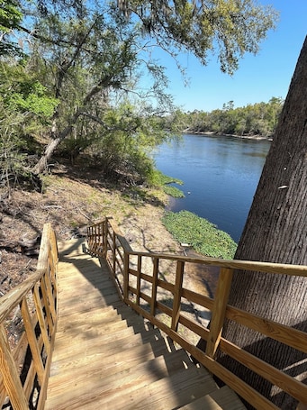 Property grounds. The Best memories are made on the Suwannee River