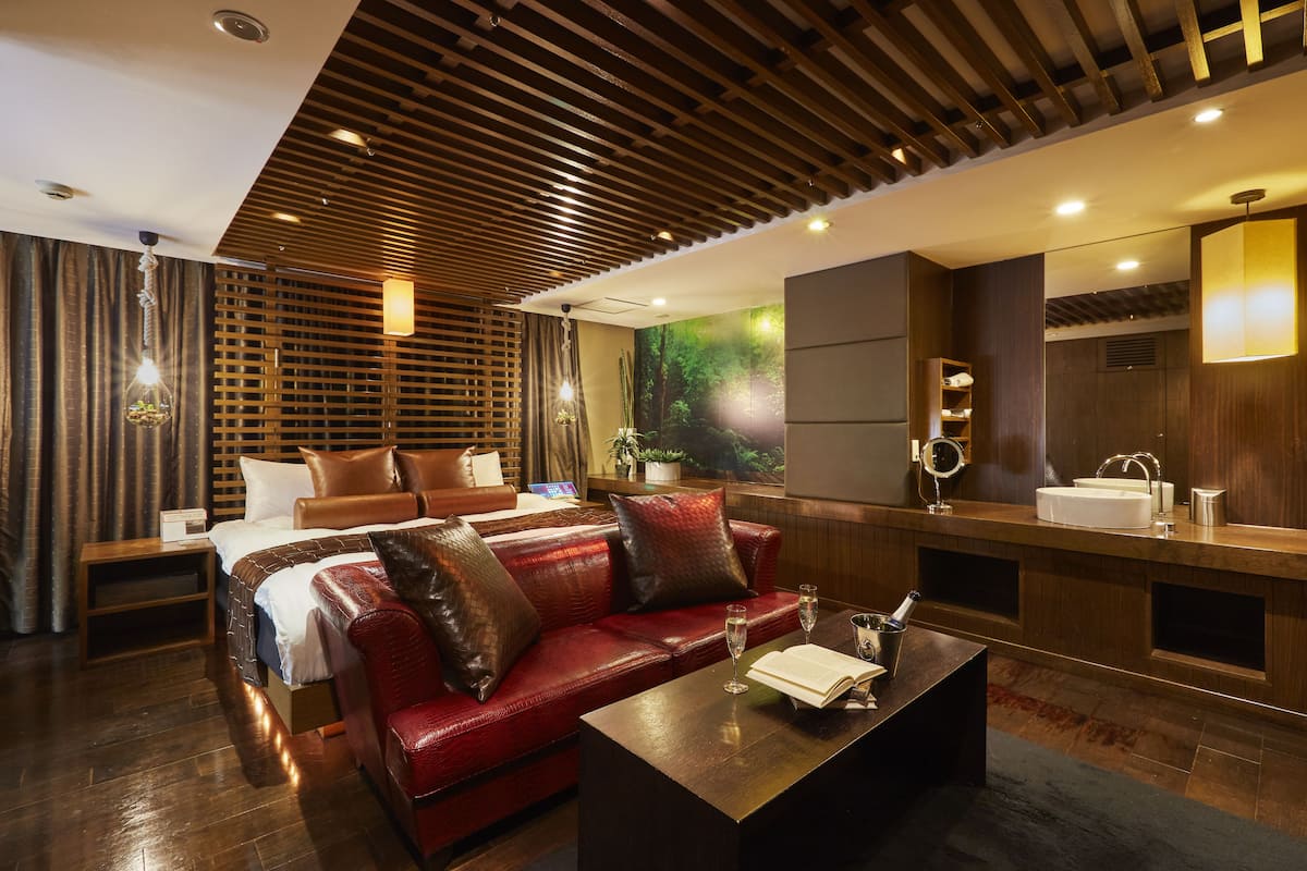 Luxury Double Room, Smoking (Type F) | Premium bedding, down comforters, memory foam beds, blackout drapes