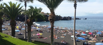 Refurbished 2-bed in popular Los Gigantes w/ private garden, terrace & sea views