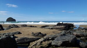 Beach - Stunning uninterrupted moorland views over lake and Rough Tor (Advent)