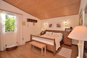 2 Schlafzimmer, schallisolierte Zimmer, Bügeleisen/Bügelbrett