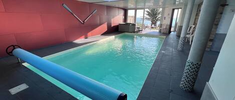 Piscine couverte, piscine chauffée