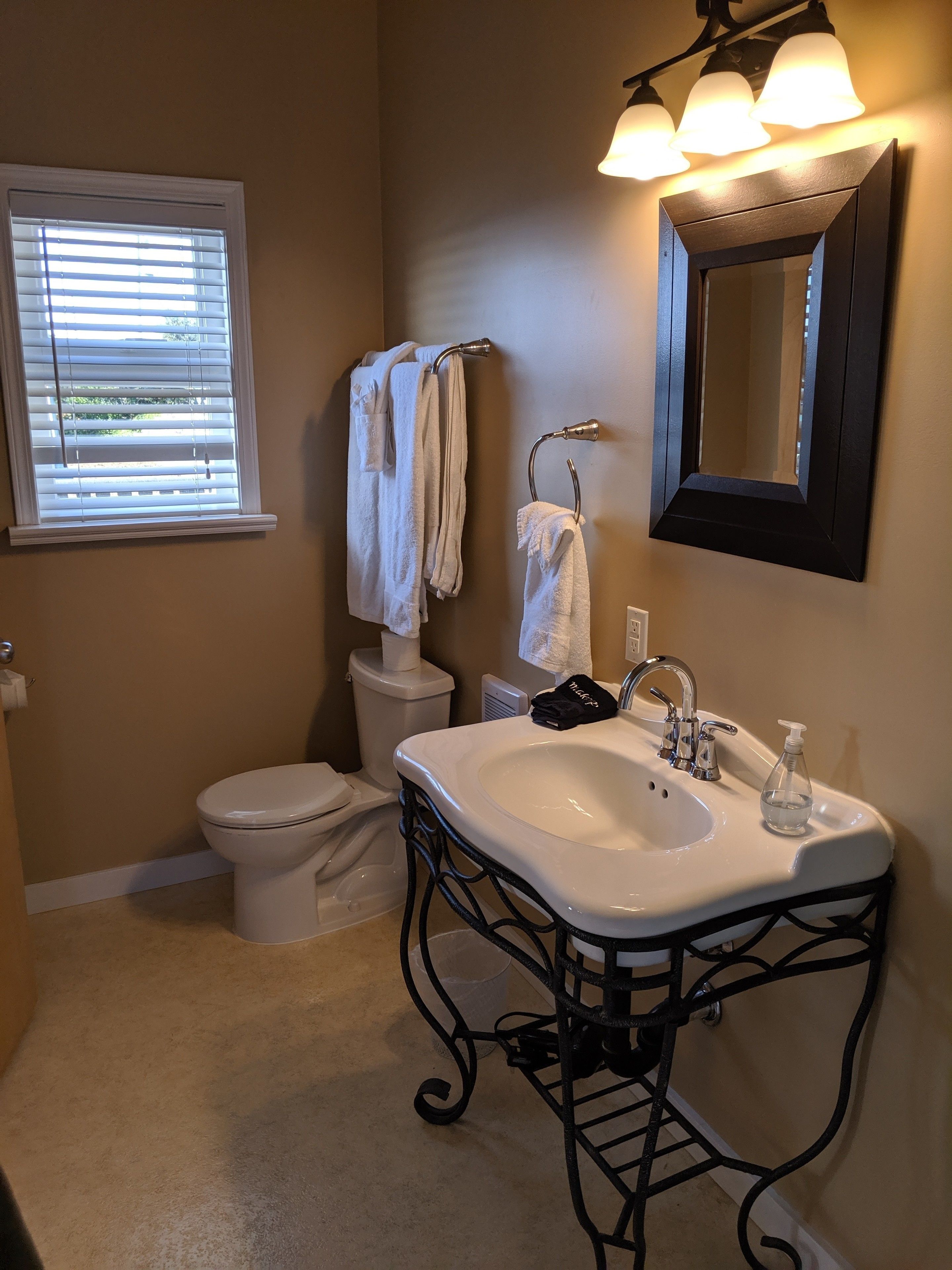 serenity room (no pets) | bathroom | free toiletries, hair dryer, towels, soap