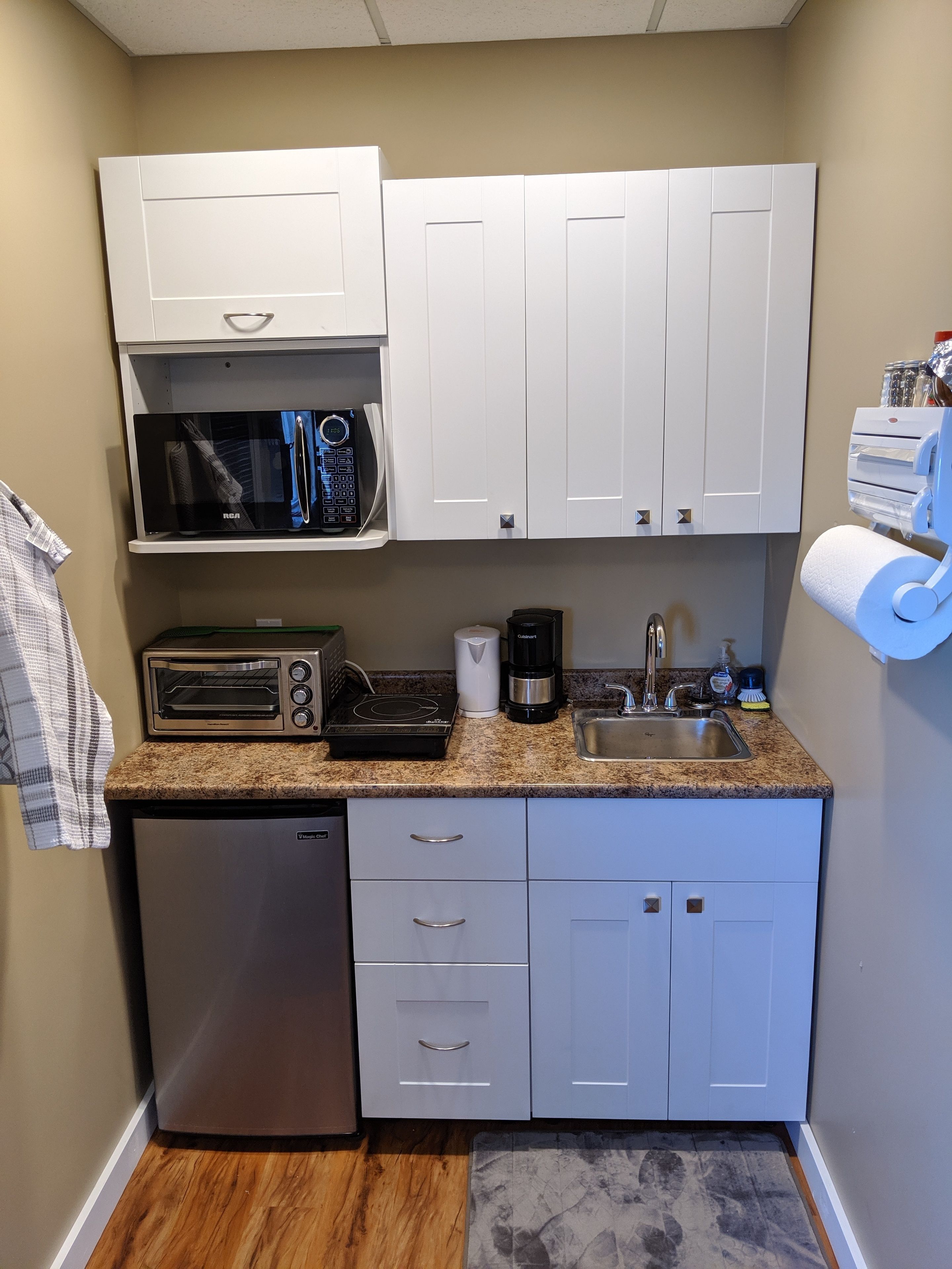 fathoms room (pet friendly) | mini fridge