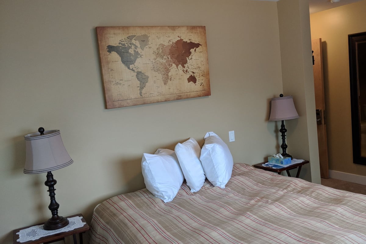 Free WiFi, bed sheets