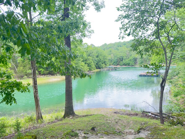 3 slaapkamers, reisbedje, gratis wifi, beddengoed