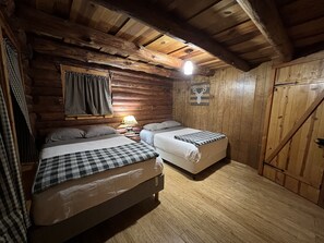 3 slaapkamers, reisbedje, gratis wifi, beddengoed