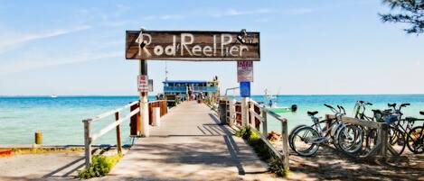 Beach nearby, sun-loungers, beach towels