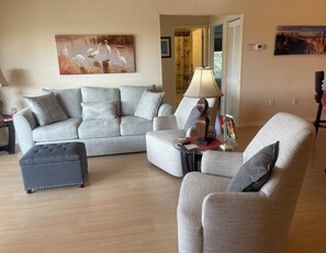 TV, DVD player, books, stereo - You Are Closer to Your Own Private Paradise on Beautiful Tampa Bay! (Safety Harbor)