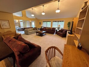 Smart TV, DVD player, books